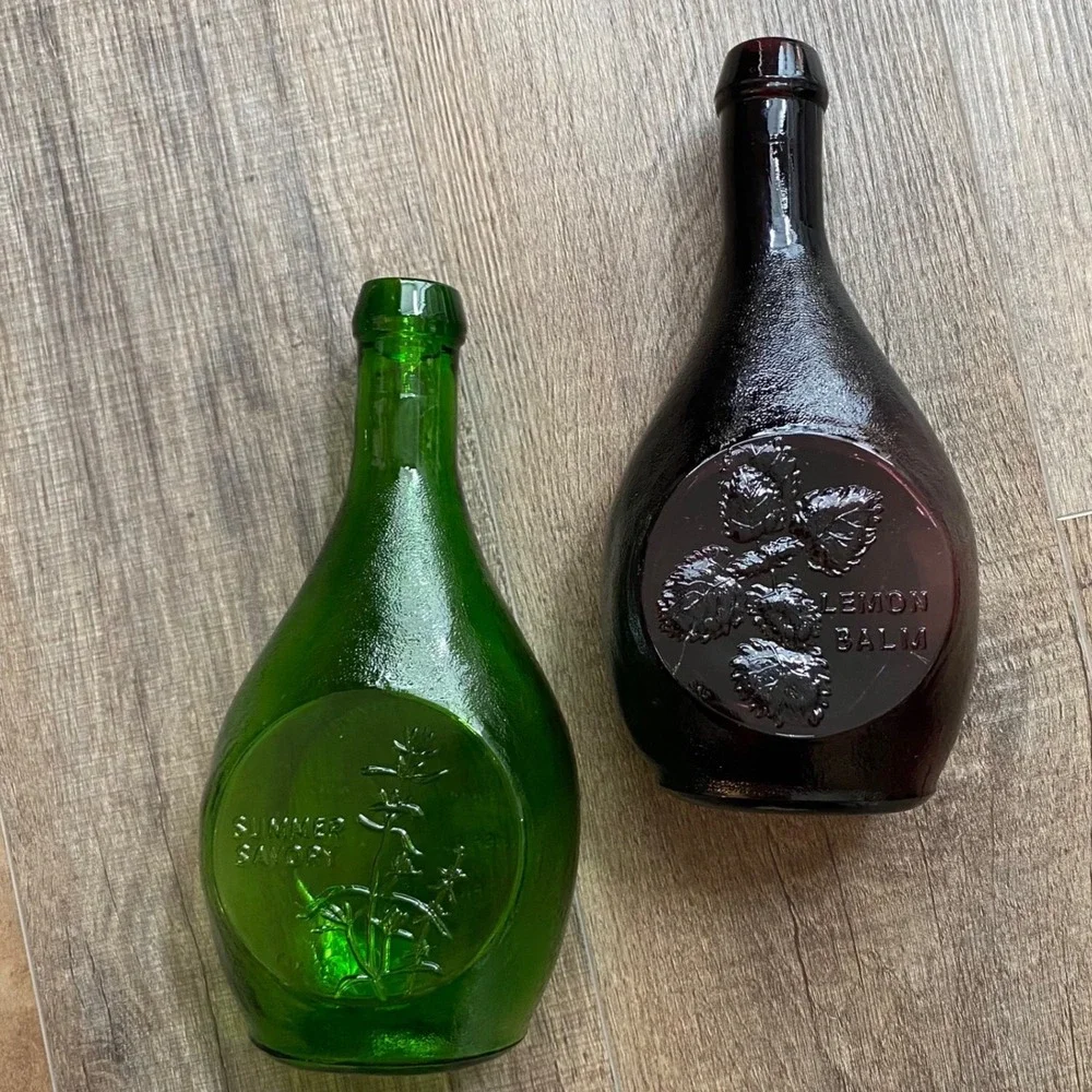 N/A vintage embossed
